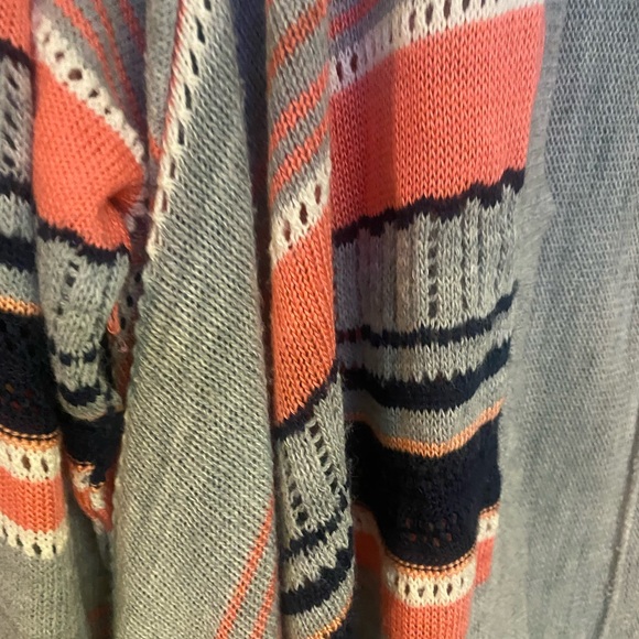 Sweater - Picture 2 of 6